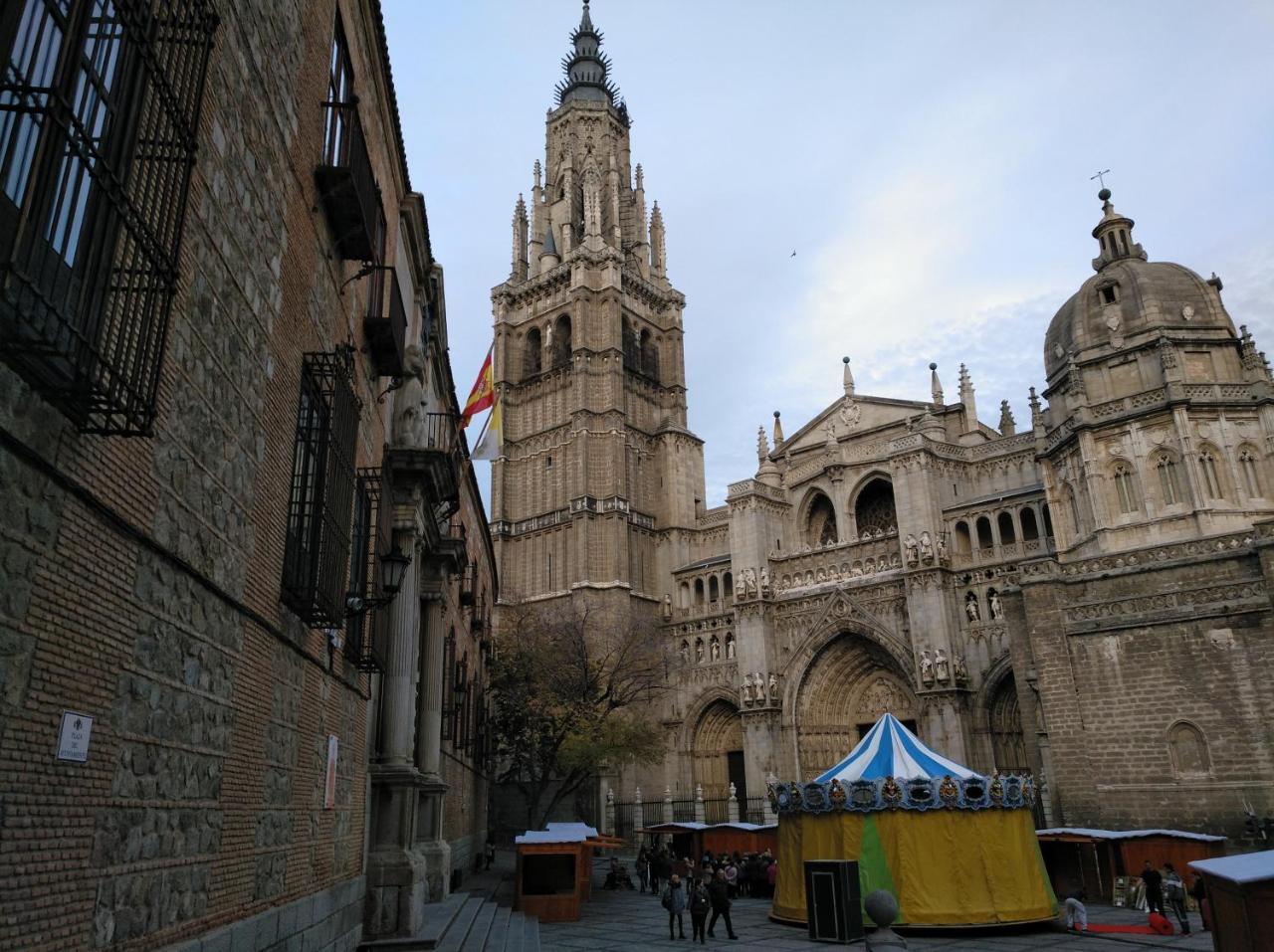 Apartamentos La Casa Del Grial Toledo Exterior photo